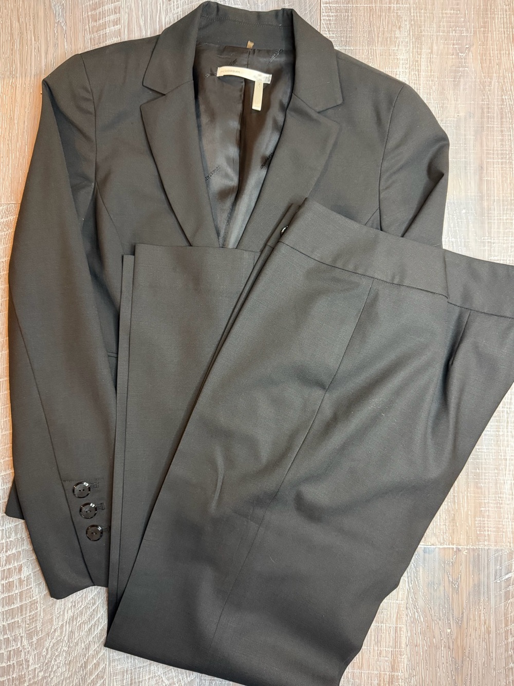 Classiques Entier Black Women's Suit Blazer and Pants